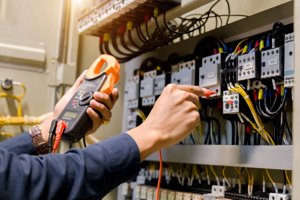 why experience counts with a  hour electrician in los angeles